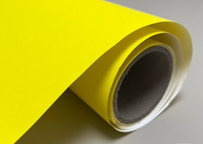 Papier couché jaune ignifugé M1 130g